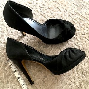 Nine West D’Orsay Open Toe Pump Size 8 BLK